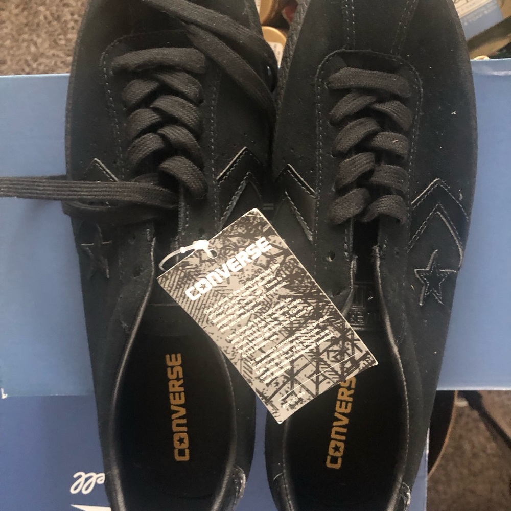 Converse Suede - Picture 3 of 4